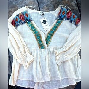 Boho Boutique Women’s size medium top, brand new with tags